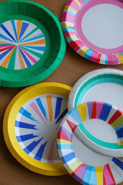 23. U3-Pappteller-Trommel mit Kreppband for basteln fasching u3 ideas