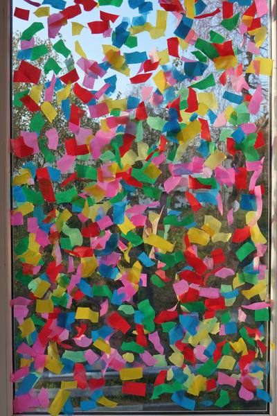 24. U3-Konfetti-Fensterbild aus Kontaktfolie for basteln fasching u3 ideas