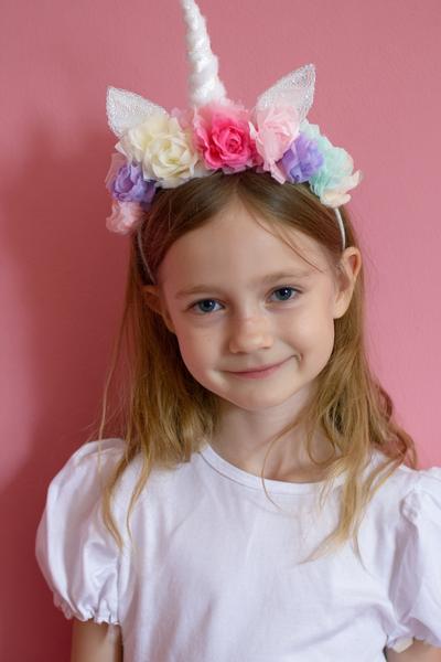 5. Einhorn-Stirnreif mit Blumenkranz für for basteln fasching kindergarten ideas