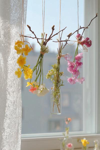 4. Einfache Frühlingsdekorationen aus Naturmaterialien for basteln frühling fenster ideas