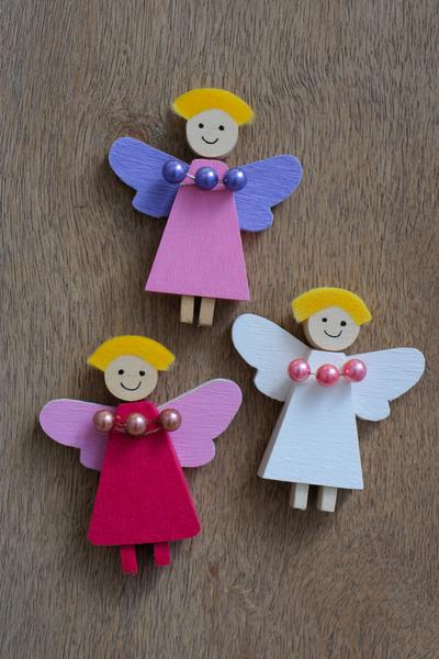 25. Holzklammer-Engel für Basteln mit Kindern Weihnachten Holz mit Filzflügeln und Perlenkopf for basteln mit kindern weihnachten papier ideas