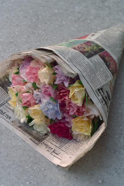 19. Zeitungspapier-Blumenstrauß für Basteln und Selbermachen Kostenlos mit Vintage-Look