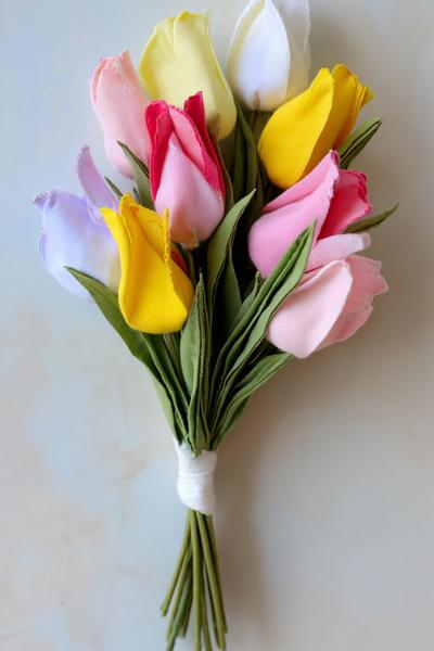 31. Stoff-Tulpenstrauß für Basteln und Selbermachen Frühling Nähen in zarten Farben