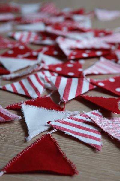 13. Stoffrest-Wimpelkette in Rot-Weiß beim for basteln weihnachten ideen ideas