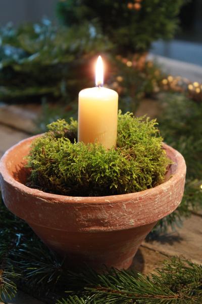 30. Tontopf-Kerzenständer mit Moosring fürs for basteln weihnachten tontöpfe ideas
