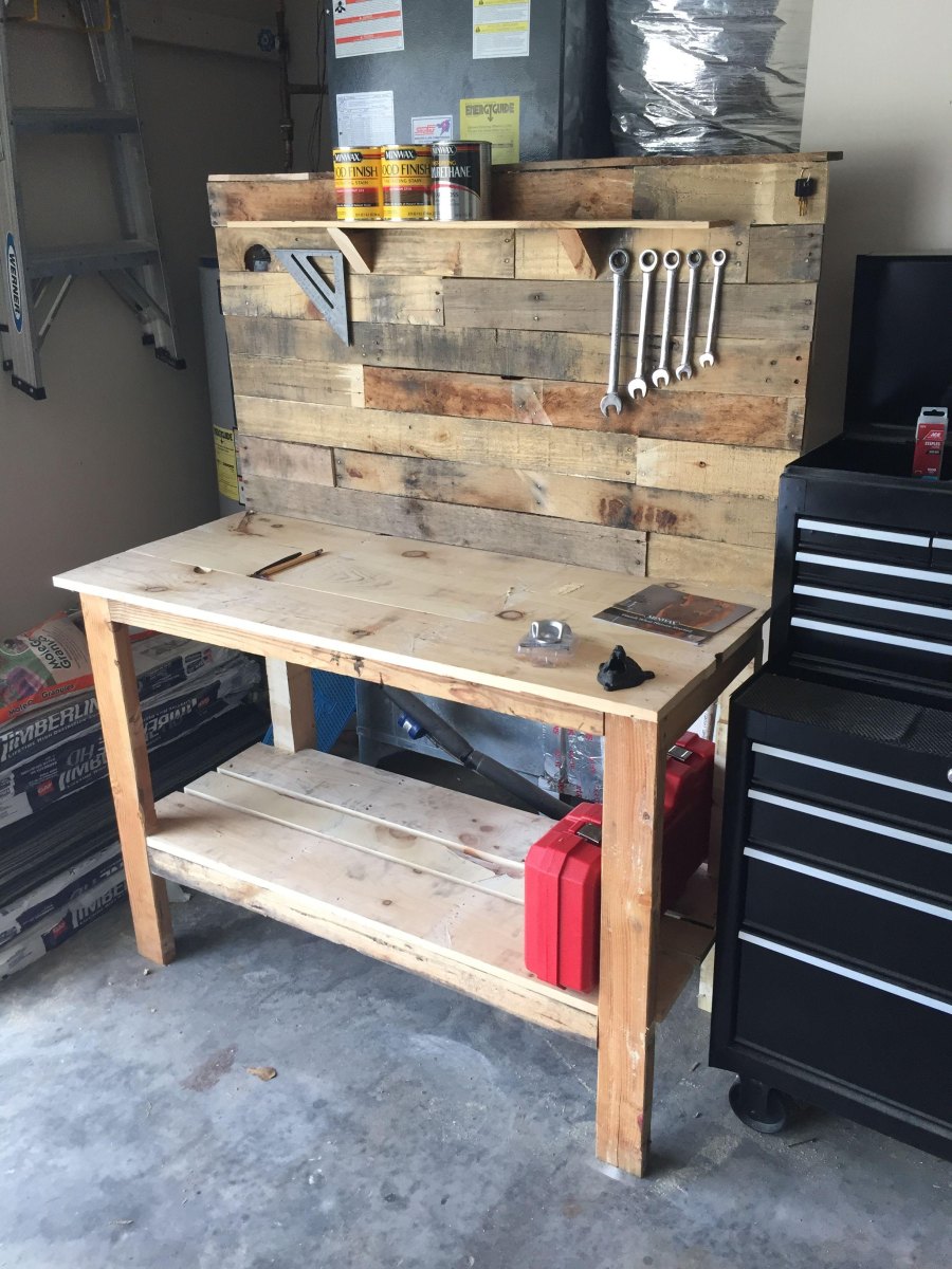 DIY Werkbank aus alten Paletten