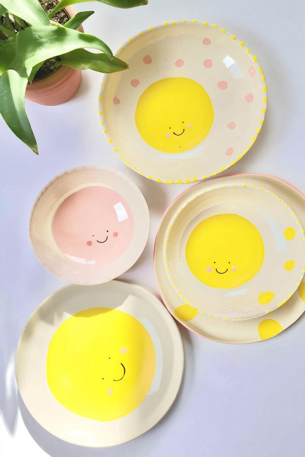 Fröhliche Sonnengesichter im Set