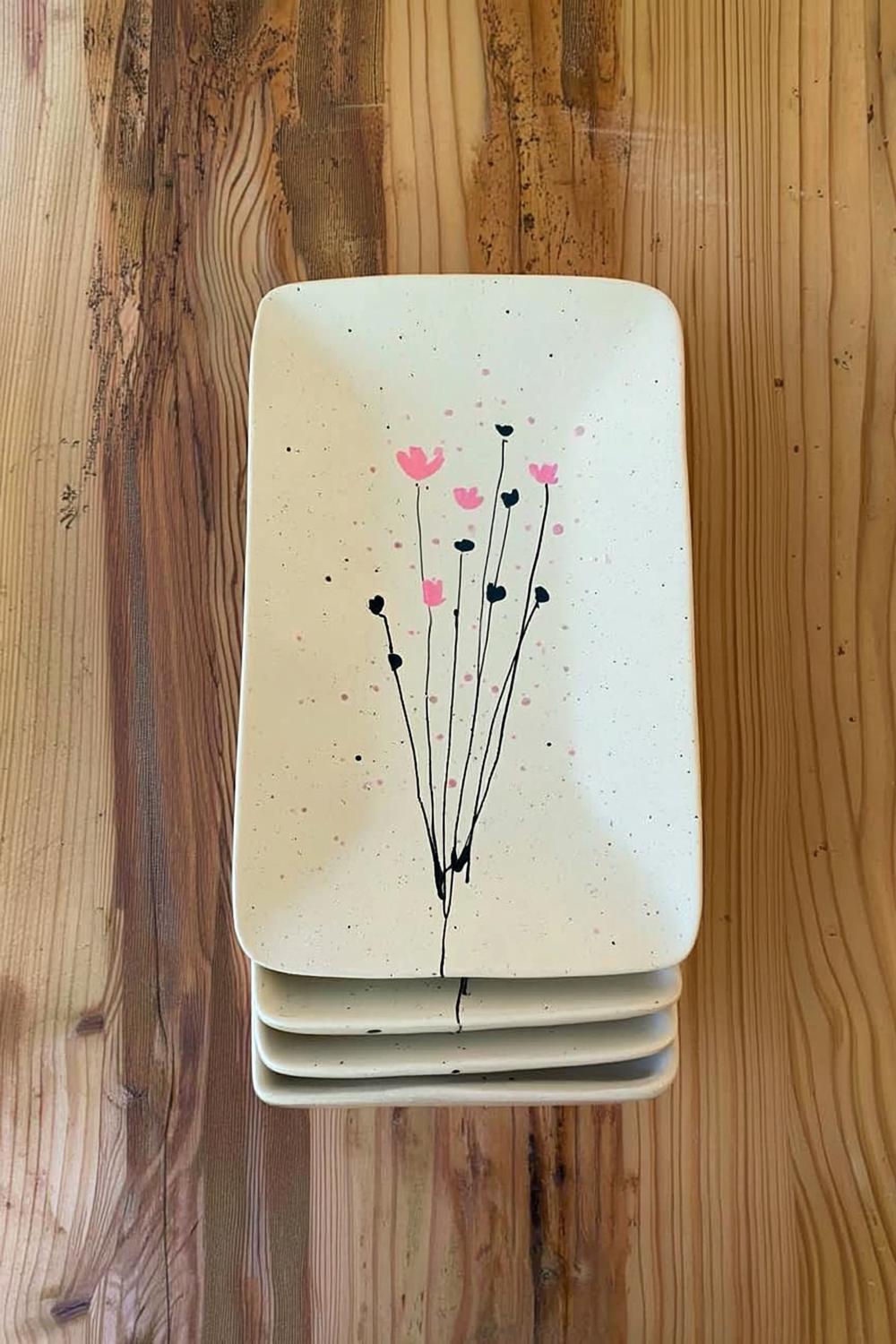 Zarte Blütenstiele in Rosa