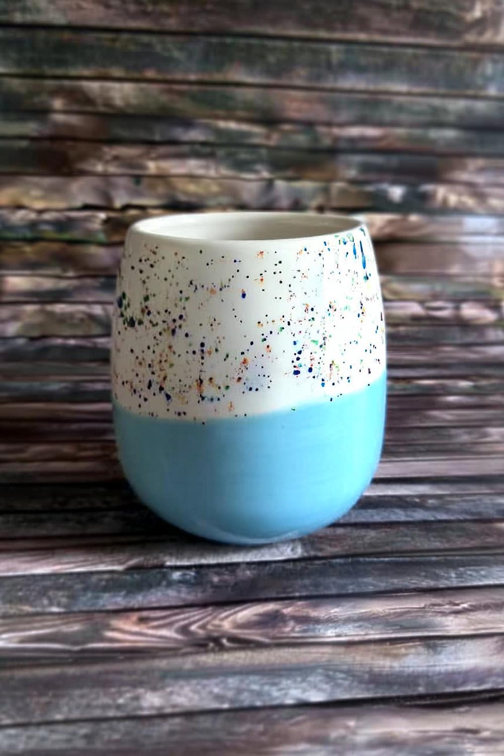 Spritzer-Technik in Türkis