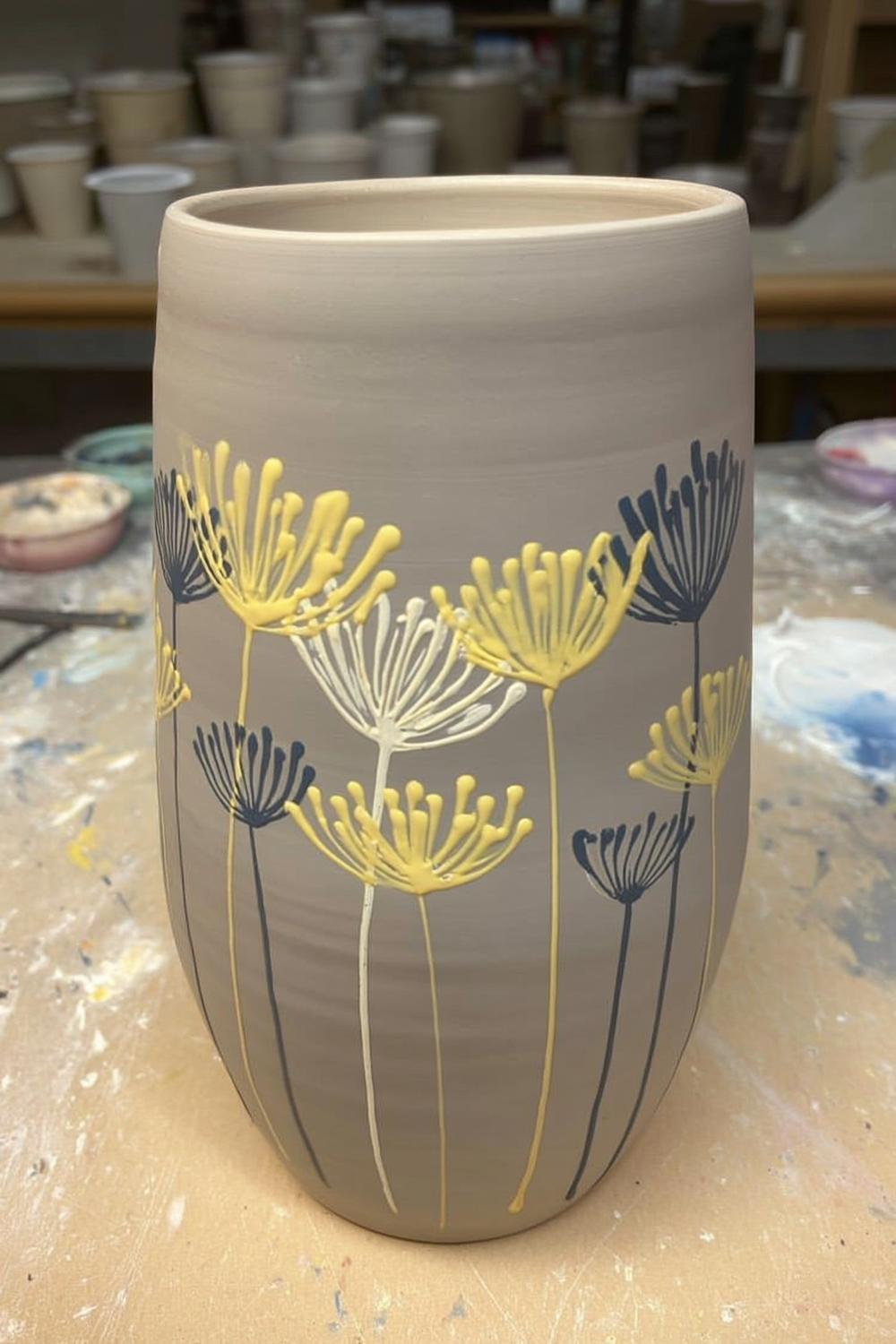 Filigrane Dolden-Malerei