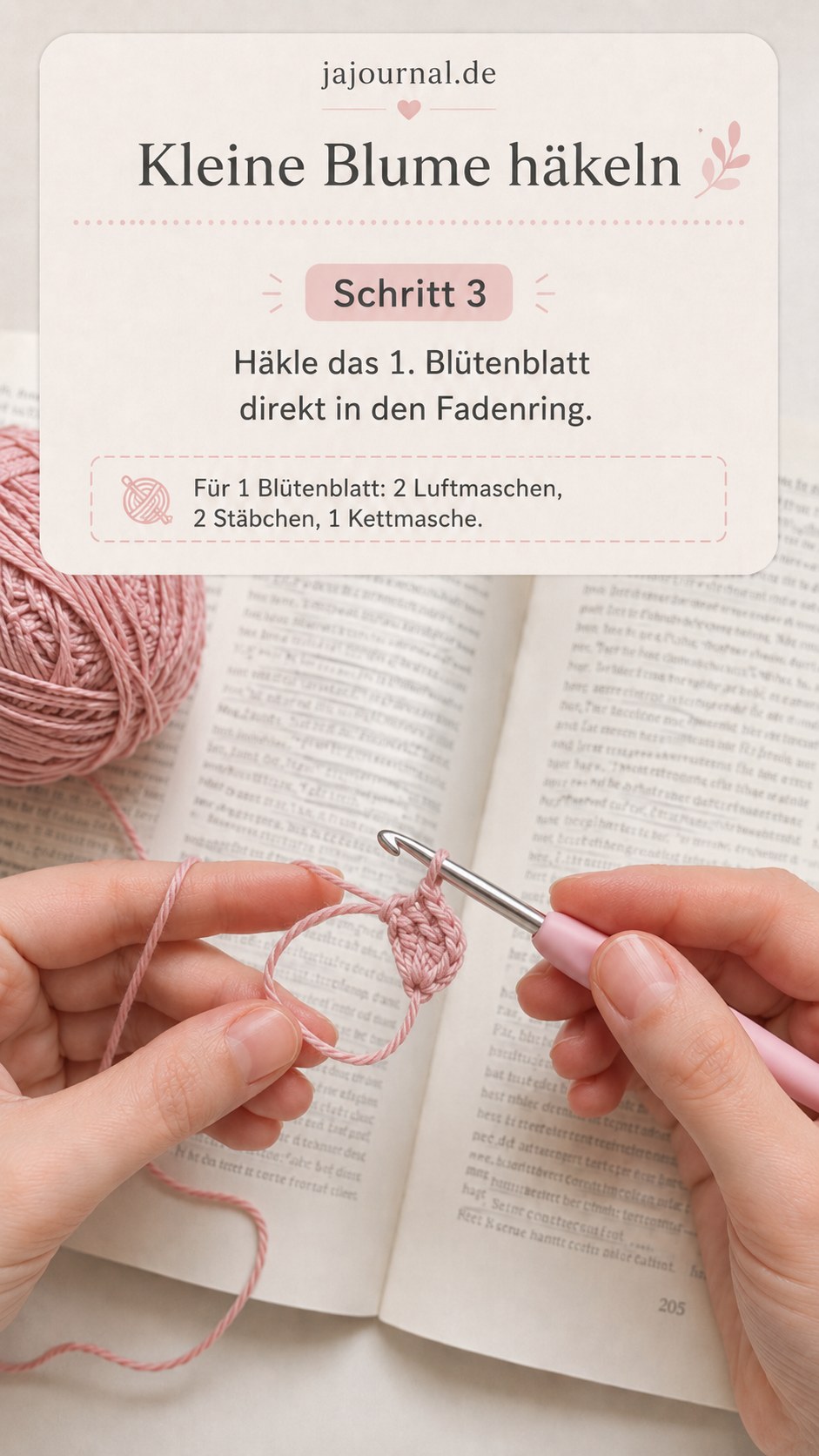Erstes Blütenblatt direkt in den Fadenring häkeln für die kleine Blume häkeln Anleitung