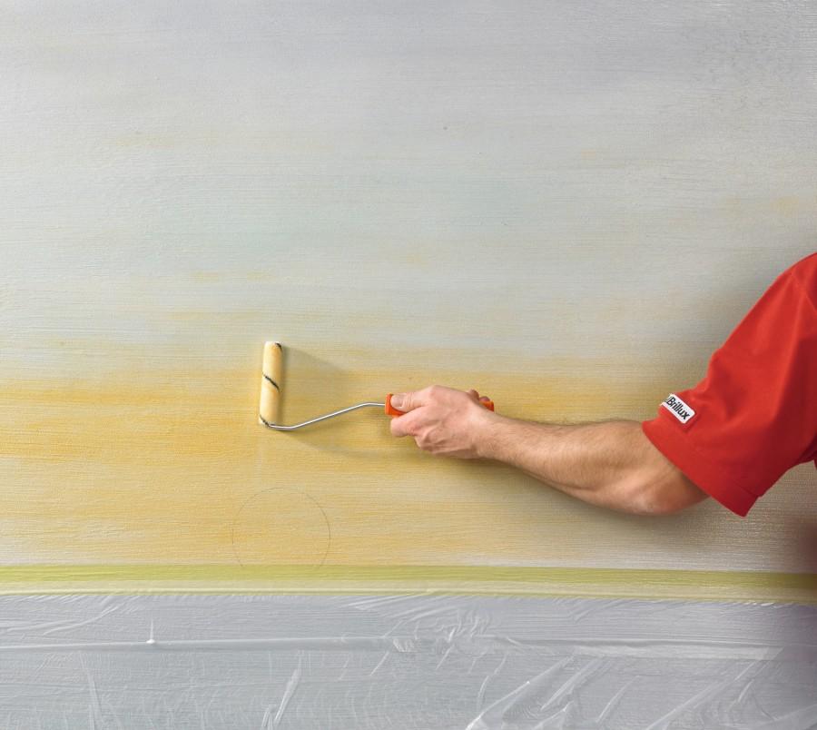 Lasierte Wand mit Farbschichten
