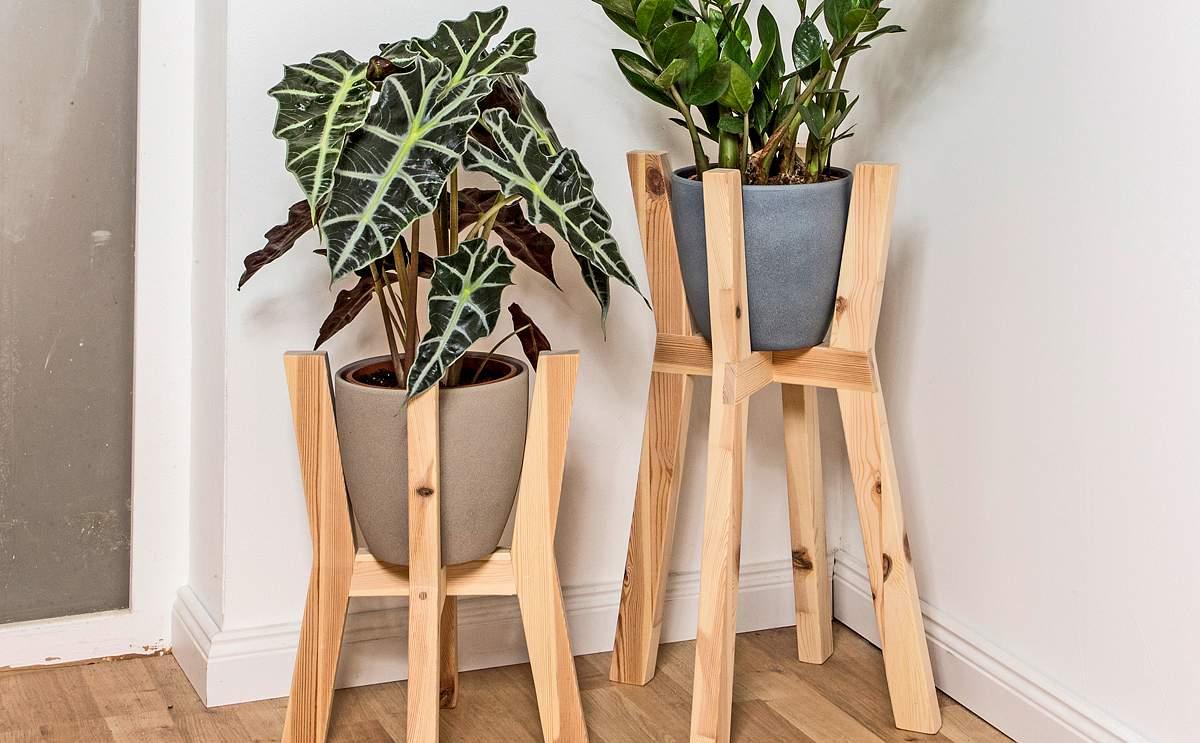Holz Pflanzenständer mit Töpfen