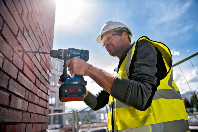 Professioneller Akkuschrauber Baustelle