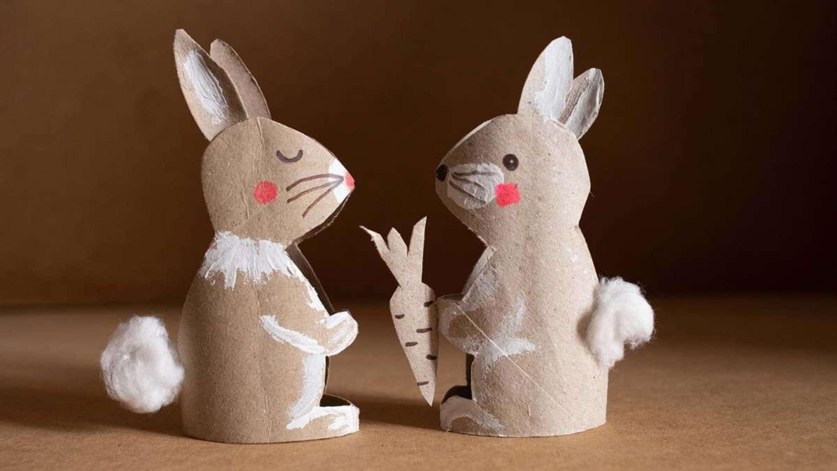 Rustikale Osterhasen mit Naturmaterialien