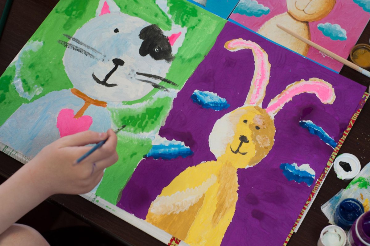 Kinder gestalten Tiermotive