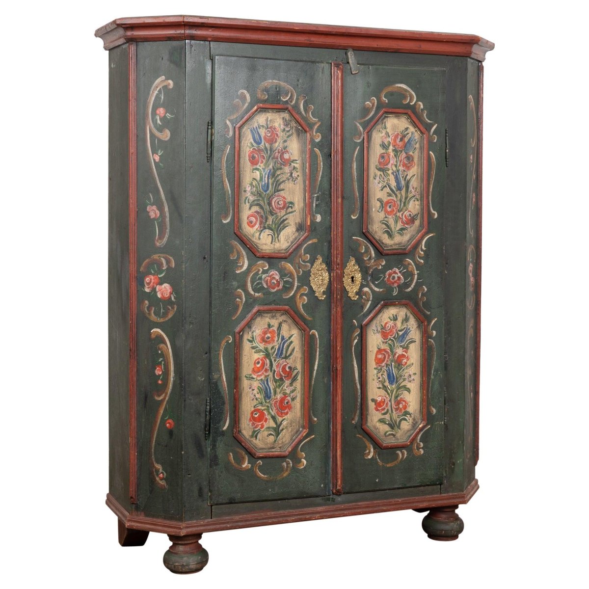 Vintage Schrank mit Blumenmotiv