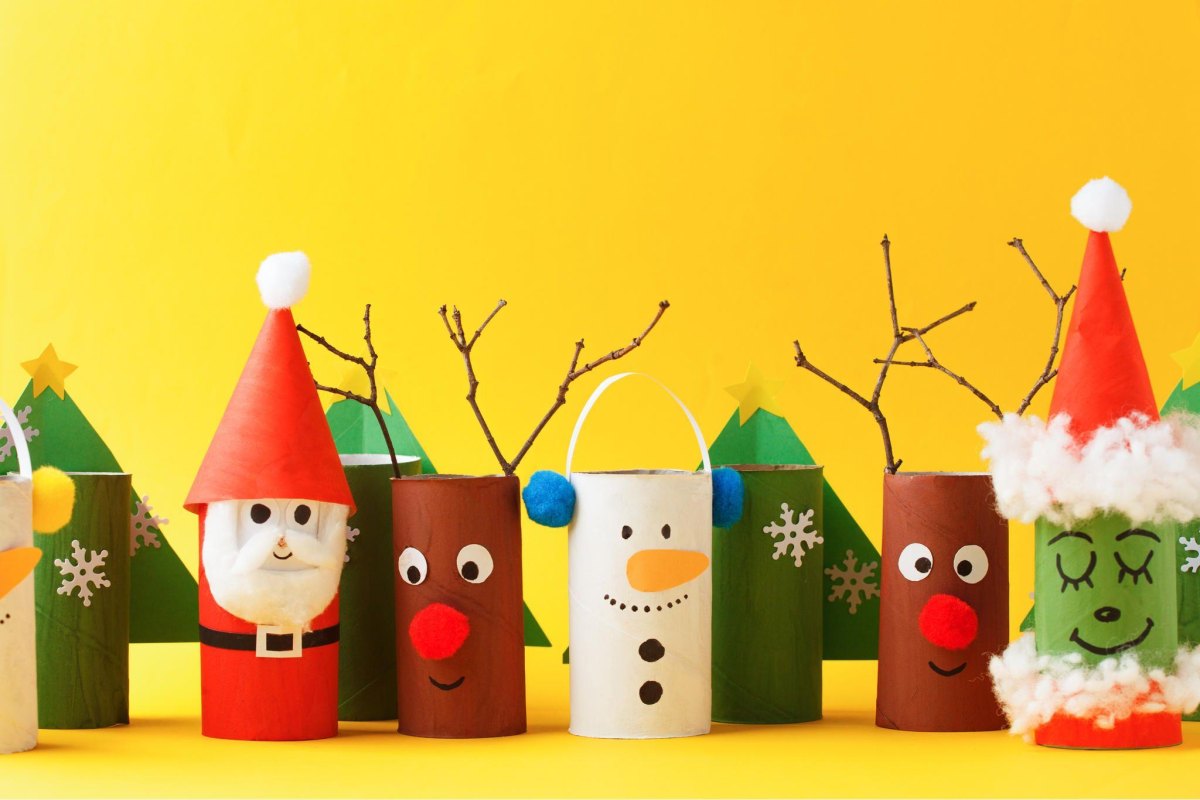 Weihnachtsfiguren aus Klopapierrollen